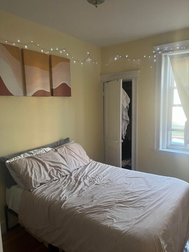 Foto del edificio - Brighton - Comm.Ave two bedroom