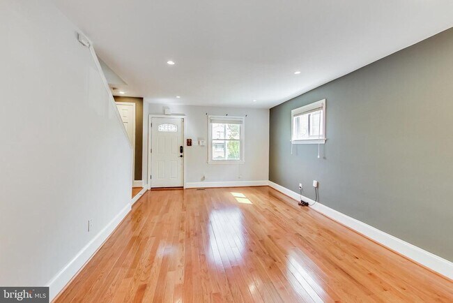 Foto del edificio - 1145 46th Pl SE