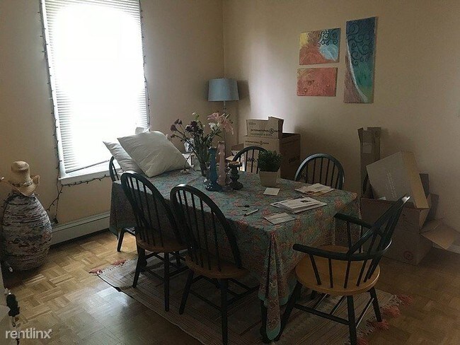 Foto del edificio - 4 br, 1.5 bath Apartment - 35 Bowers Lane