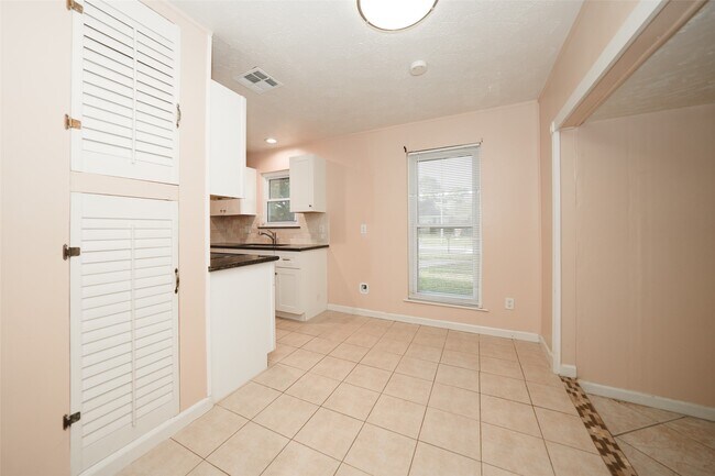 Foto del edificio - 5227 Ridge Turn Dr