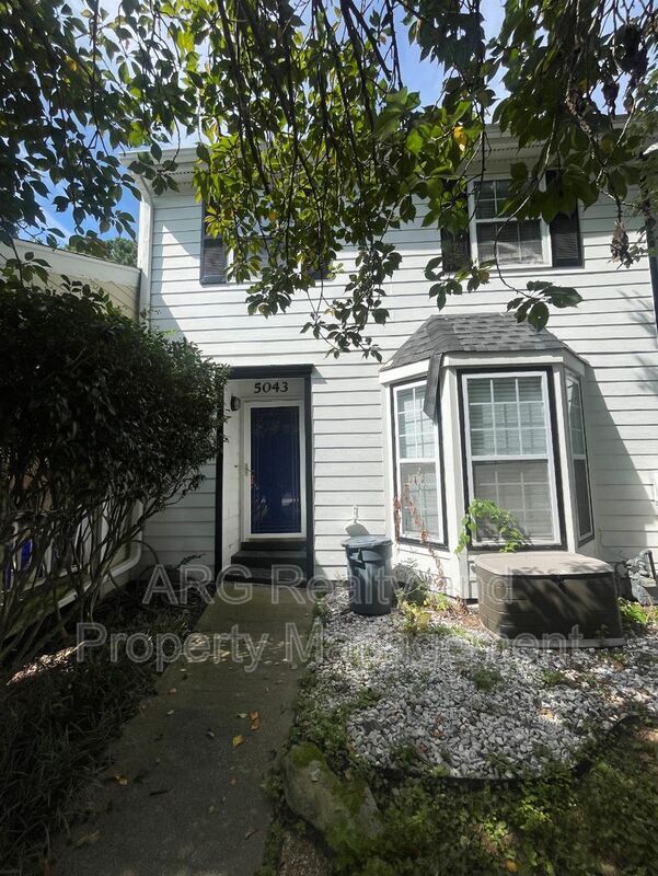 Primary Photo - 5043 Bell Dr SE