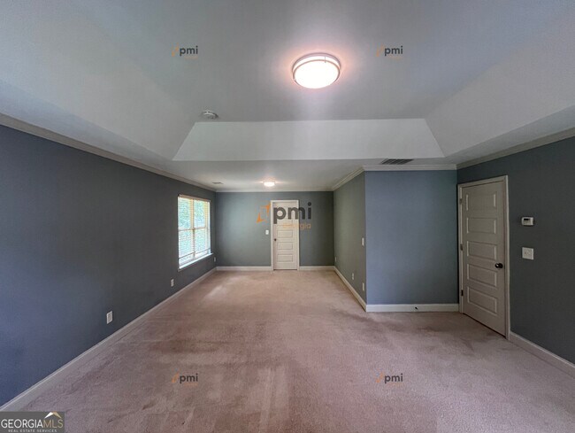 Building Photo - 2449 Boulder Rd SE
