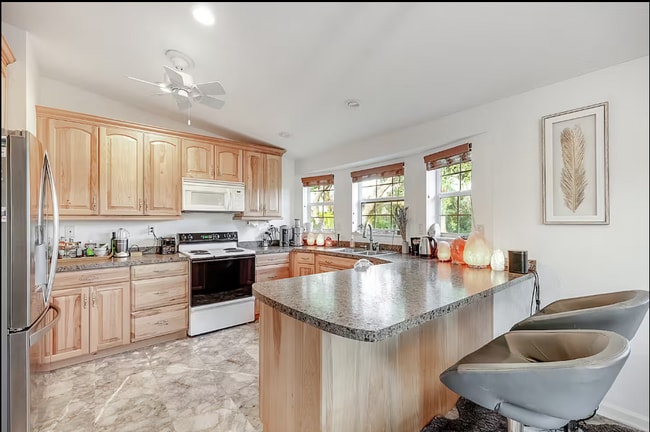 Foto del edificio - 7733 Victoria Cove Ct