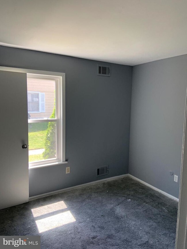 Building Photo - 29 Villanova Ct