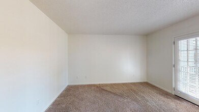 Interior Photo - Brookridge