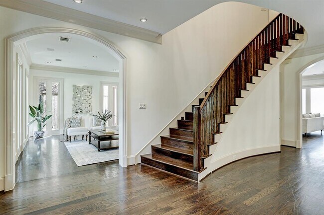 Building Photo - 5067 Cedar Creek Dr