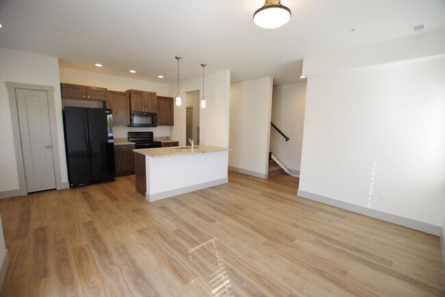 Foto del edificio - Sunbeam Townhomes | Modern Townhome Living in the Heart of Kuna