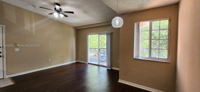 Foto del edificio - 4151 N Haverhill Rd