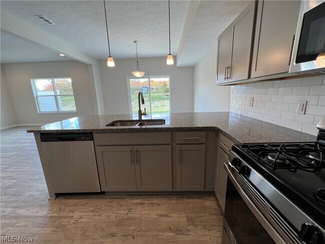 Foto del edificio - 3468 Magnolia Ln