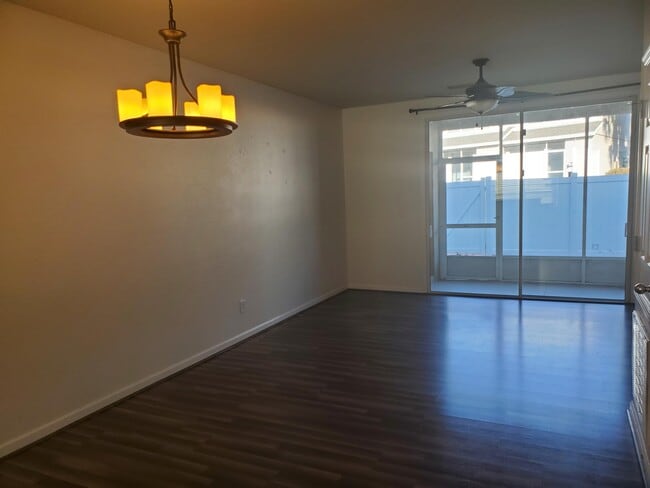 Building Photo - 4480 SW 49th Ave