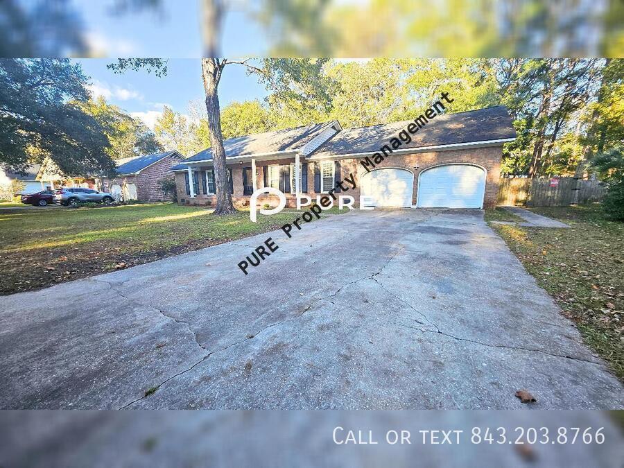 Primary Photo - Beautifully Updated Rancher in Summerville...