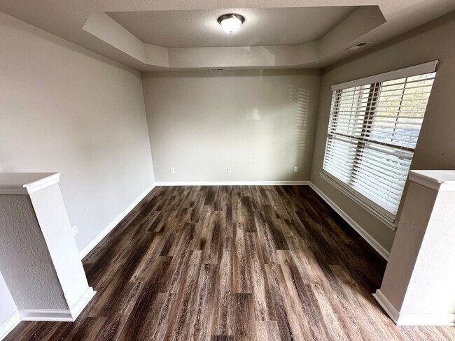 Foto del edificio - 200 Seasons Circle, Unit 604, Suffolk, Va,...