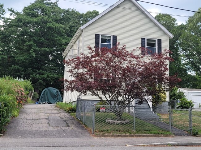 Building Photo - 91 Kilmer Ave
