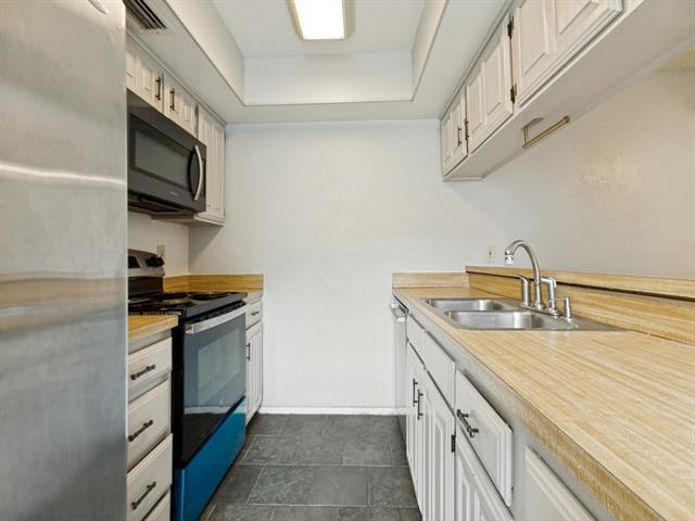 Building Photo - 2929 Pegasus Dr