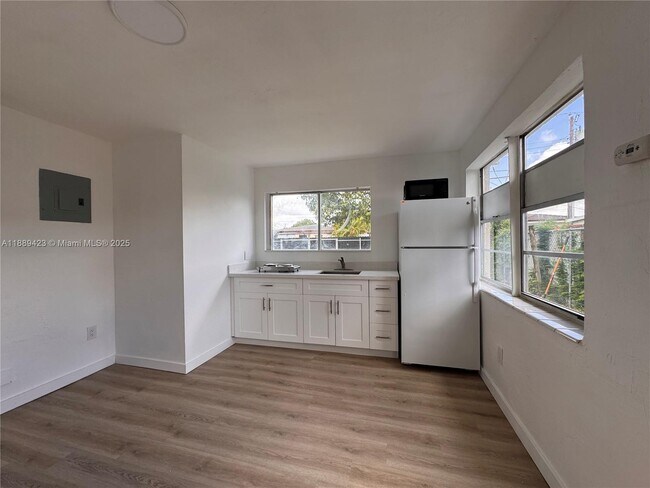 Foto del edificio - 481 E 31st St