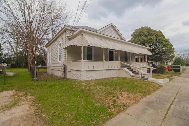 Building Photo - 803 23rd St