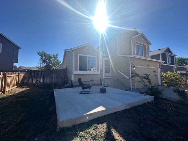 Foto del edificio - Charming 3-bedroom  3-bath Home Minutes Fr...