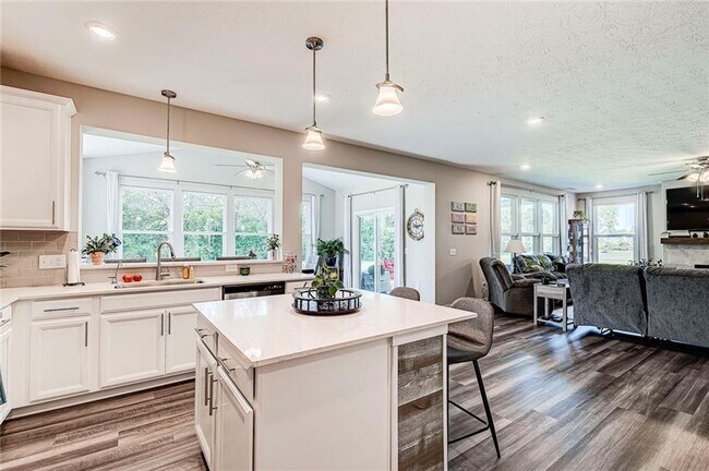 Foto del edificio - Beautiful 5 BR Home in Brownsburg!