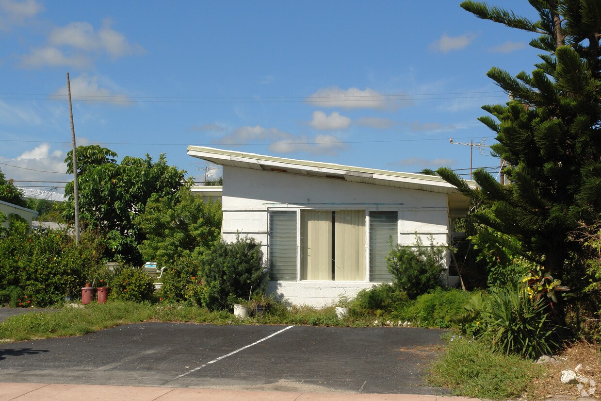 Foto del edificio - 4561 N Ocean Dr