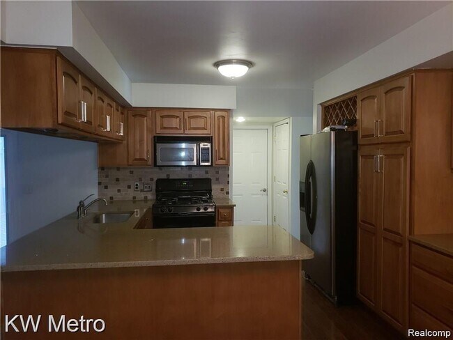 Building Photo - 5969 Slate Dr