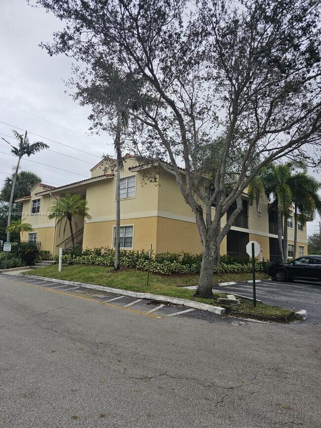 Building Photo - 1223 SW 46th Ave