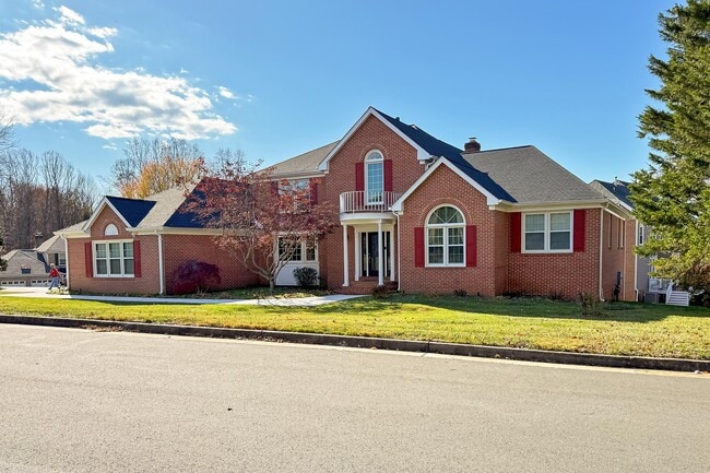 Foto del edificio - 1300 Pinstripe Ct