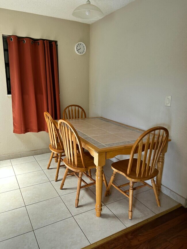 Building Photo - 141 SE Serenata Ct