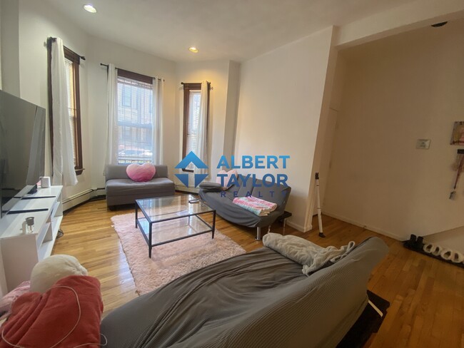 Building Photo - 14 Wigglesworth St