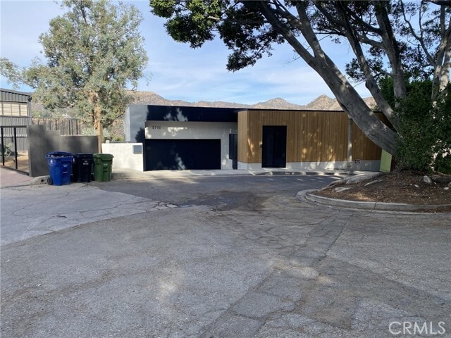 Foto del edificio - 5710 Hill Oak Dr