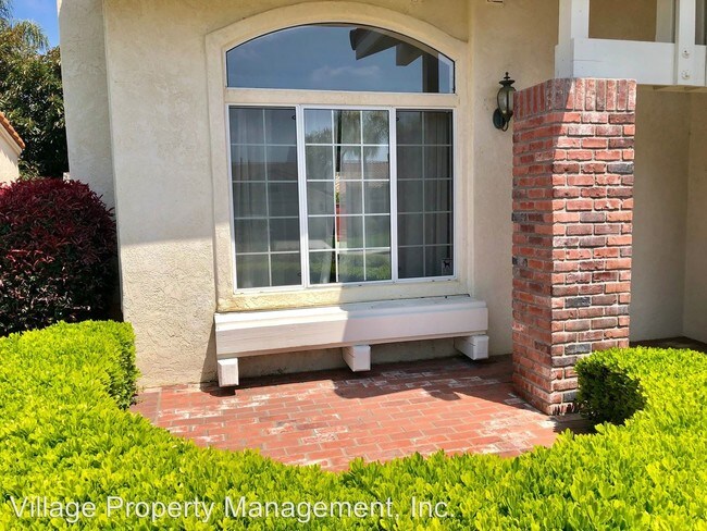 Foto del edificio - 3 br, 2 bath House - 4836 Lake Shore Place