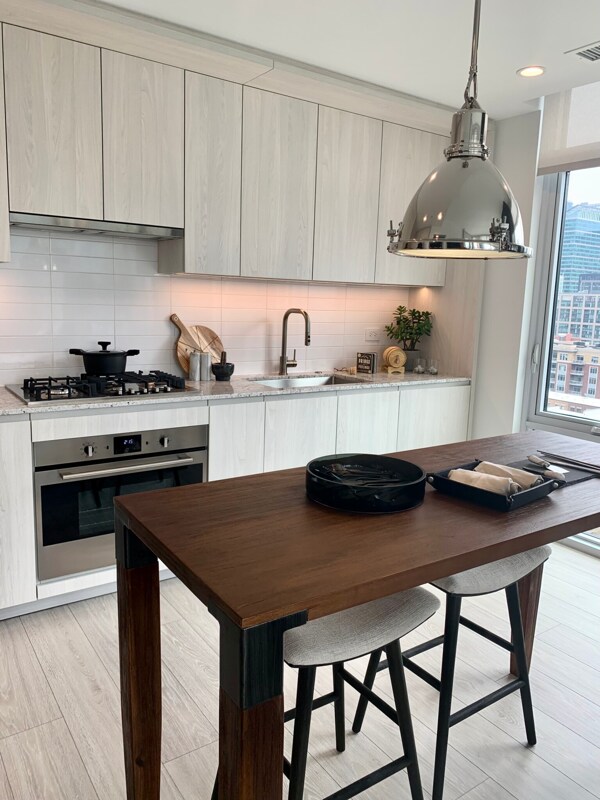 Foto principal - 355 N Halsted St