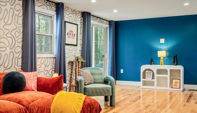 Foto del edificio - 223 Paxinos Dr