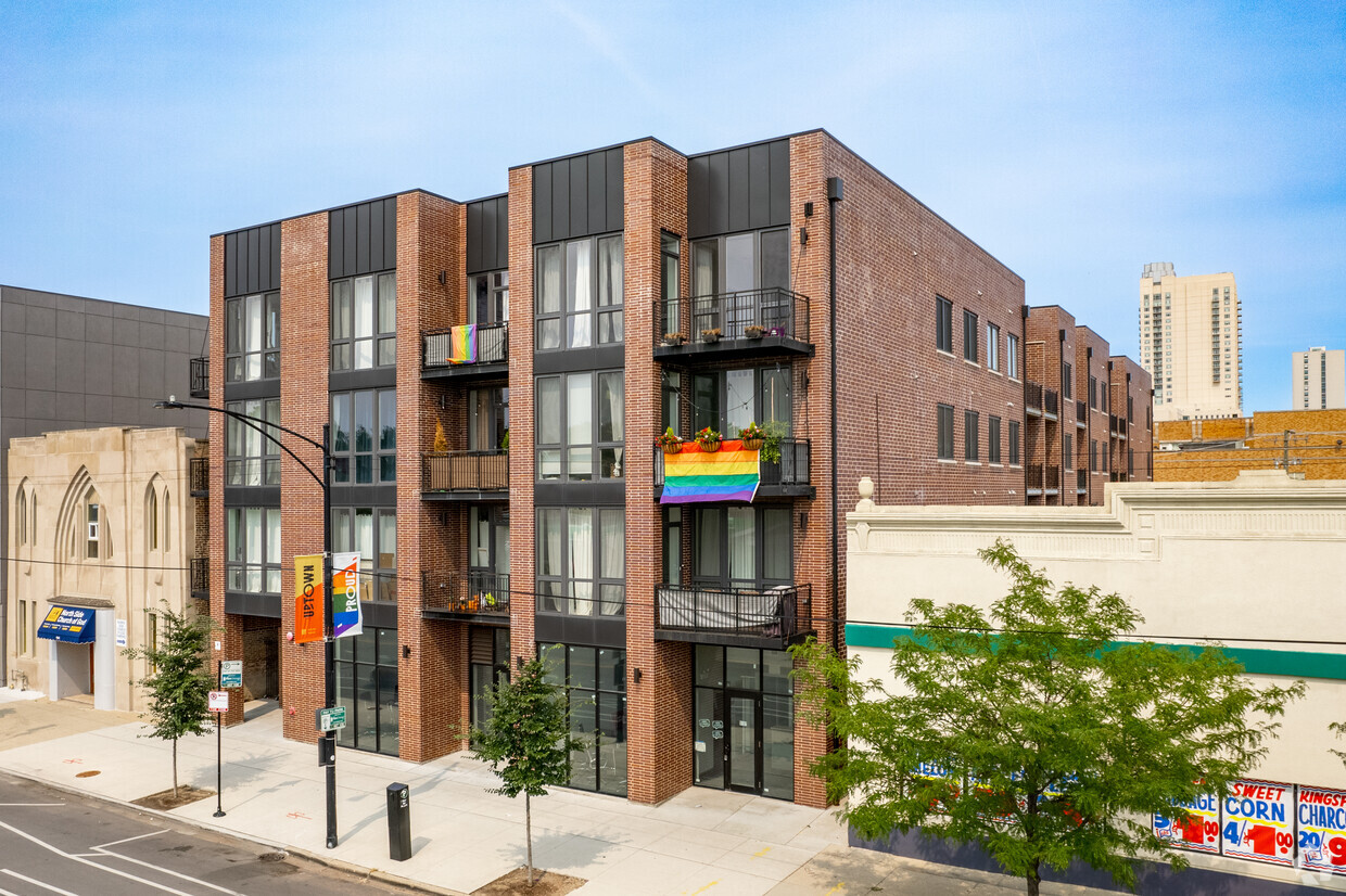 Street View - 5139 N Broadway St