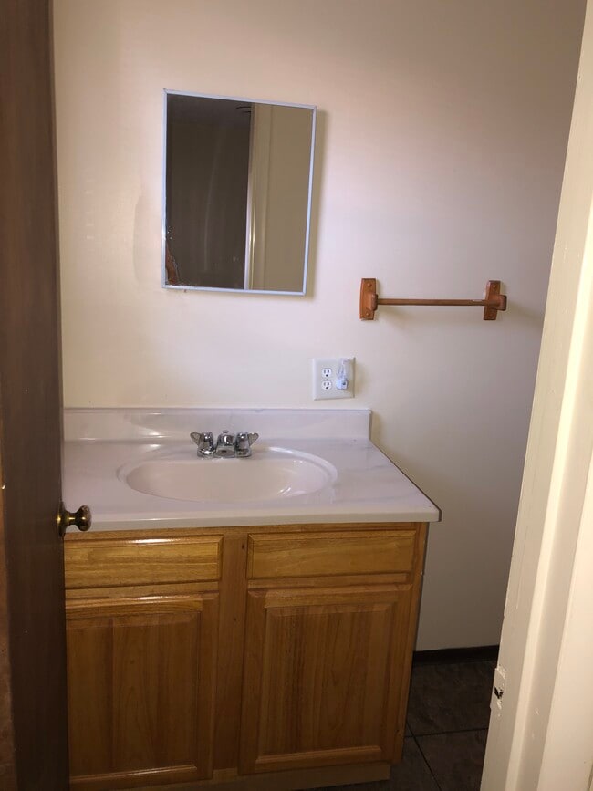 Building Photo - 342 E Market St