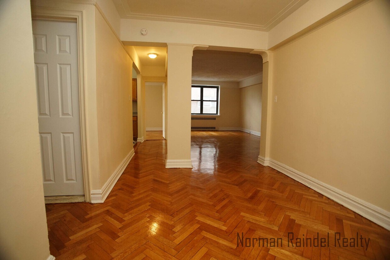 Primary Photo - 3250 Coney Island Ave