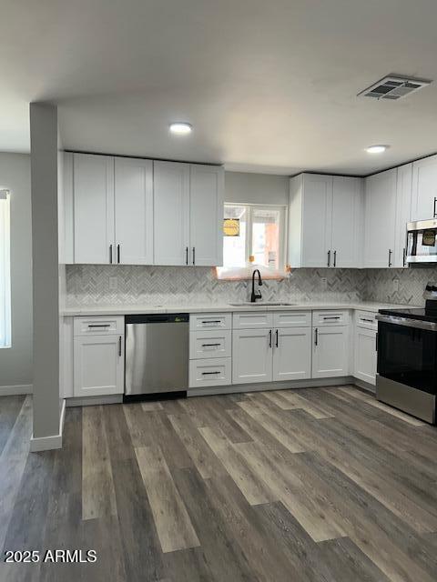 Building Photo - 3915 E Earll Dr