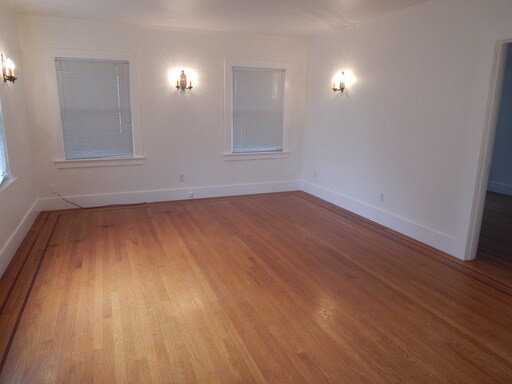 Building Photo - 4871 Ryer Rd E