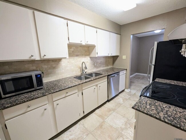 Foto del edificio - 1701 Lobdell Ave