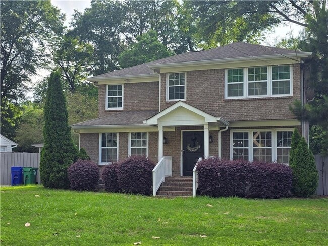 Building Photo - 2616 Boland Dr NE