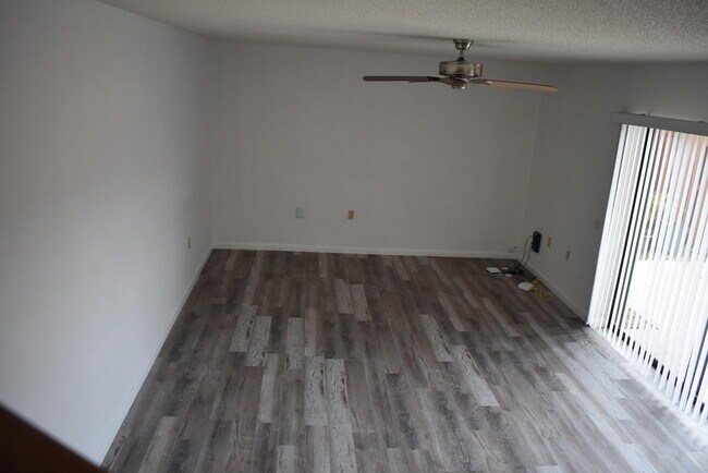 Foto del edificio - 5803 SE Windsong Ln