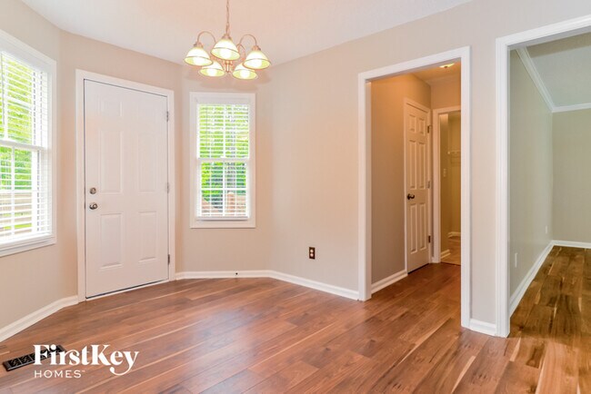 Building Photo - 77 Lanesborough Ct