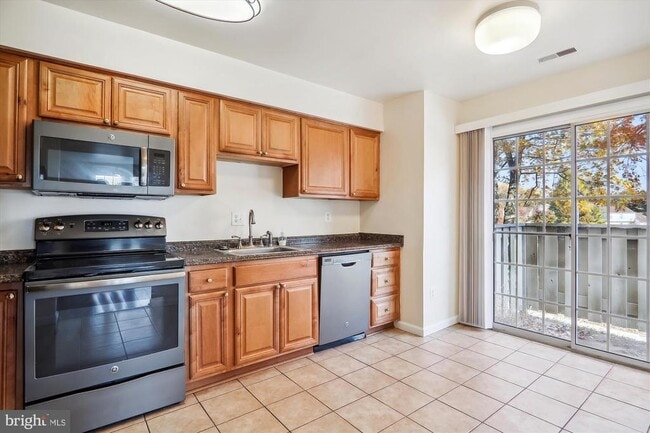 Foto del edificio - 13164 Musicmaster Dr