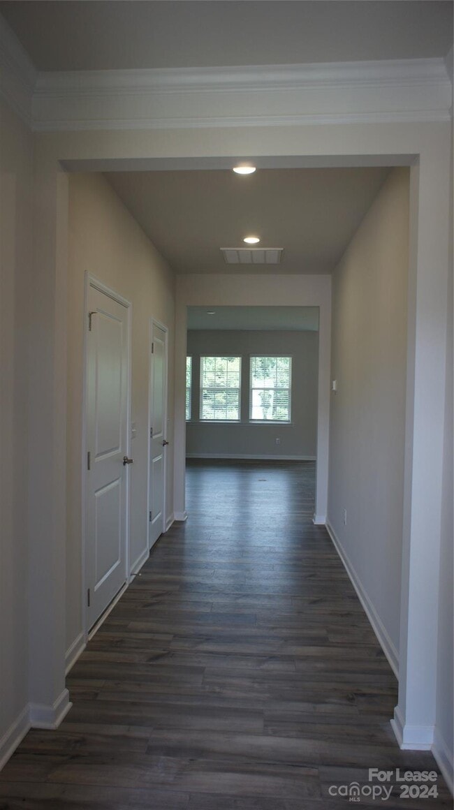 Building Photo - 137 Pampas Pl