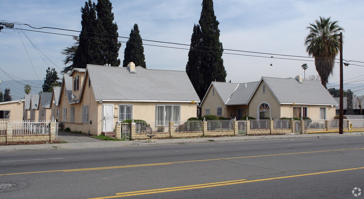 Primary Photo - 254 W 9th St