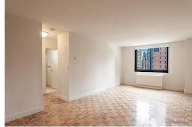 Building Photo - 182 E 95th St