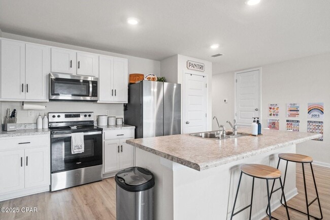 Building Photo - 4873 Shurer Ln