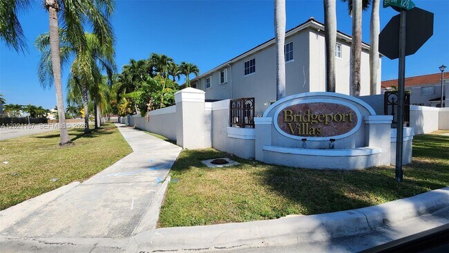 Building Photo - 12601 SW 143rd Ln