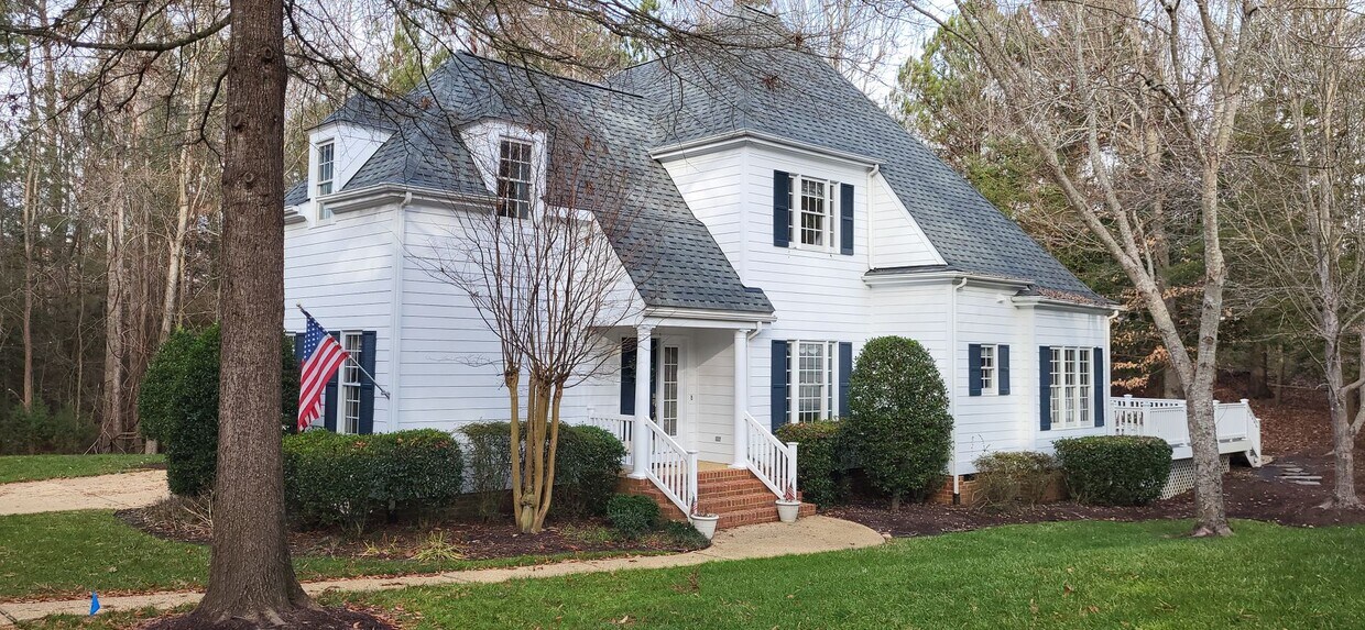 Primary Photo - Low Maintenance Living in Williamsburg