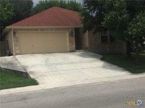 Building Photo - 1140 Hilltop Dr