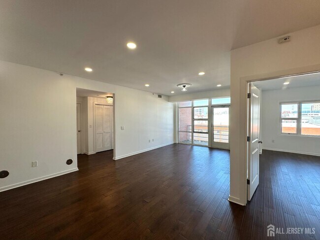 Foto del edificio - 20 Livingston Ave